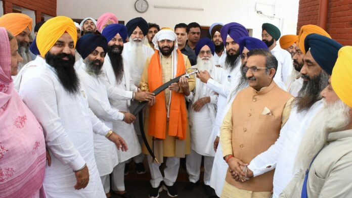 ਮੁੱਖ ਮੰਤਰੀ ਦੀ ਅਗਵਾਈ ਹੇਠ ਸਿੱਖ ਮਿਯੂਜ਼ਿਅਮ ਅਤੇ ਗੁਰੂ ਰਵਿਦਾਸ ਮਿਯੂਜ਼ਿਅਮ ਦੇ ਨਿਰਮਾਣ ਕੰਮਾ ਨੂੰ ਲੈ ਕੇ ਆਯੋਜਿਤ ਹੋਈ ਮੀਟਿੰਗ
